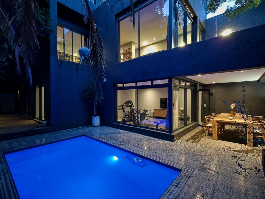 To Let 4 Bedroom Property for Rent in Higgovale Western Cape